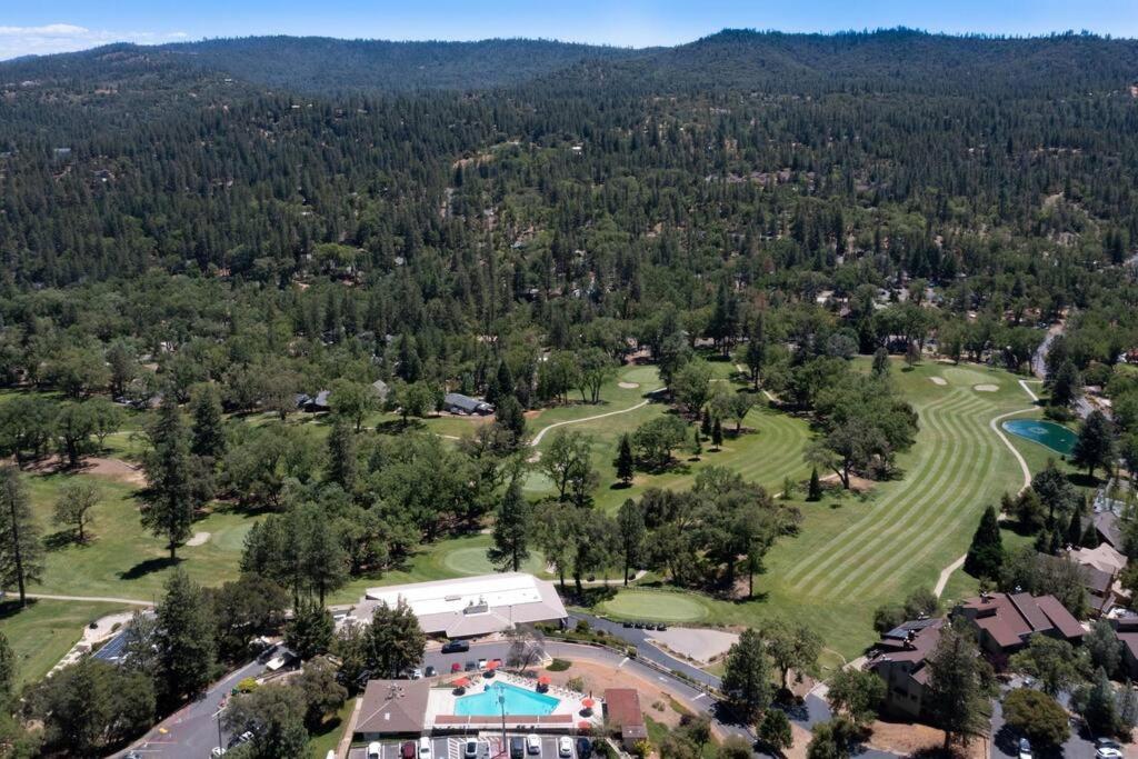 New Luxury Lake House In Pine Mountain Lake Close To Yosemite! Perfect For All Seasons! Great For Retreats, Getaways, Celebrations, And More! Groveland Exteriér fotografie