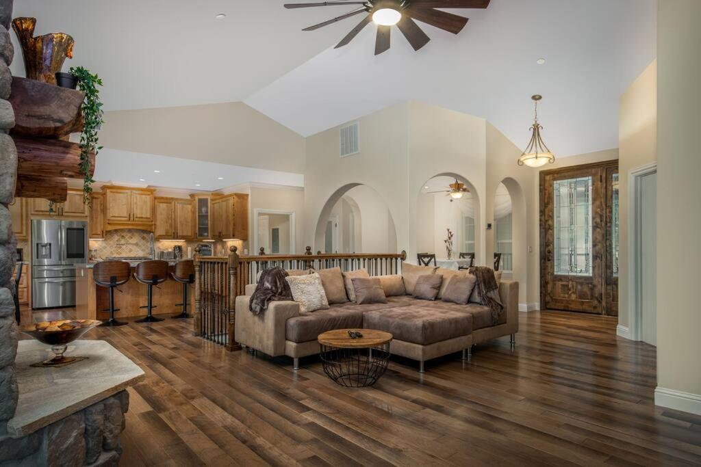 New Luxury Lake House In Pine Mountain Lake Close To Yosemite! Perfect For All Seasons! Great For Retreats, Getaways, Celebrations, And More! Groveland Exteriér fotografie
