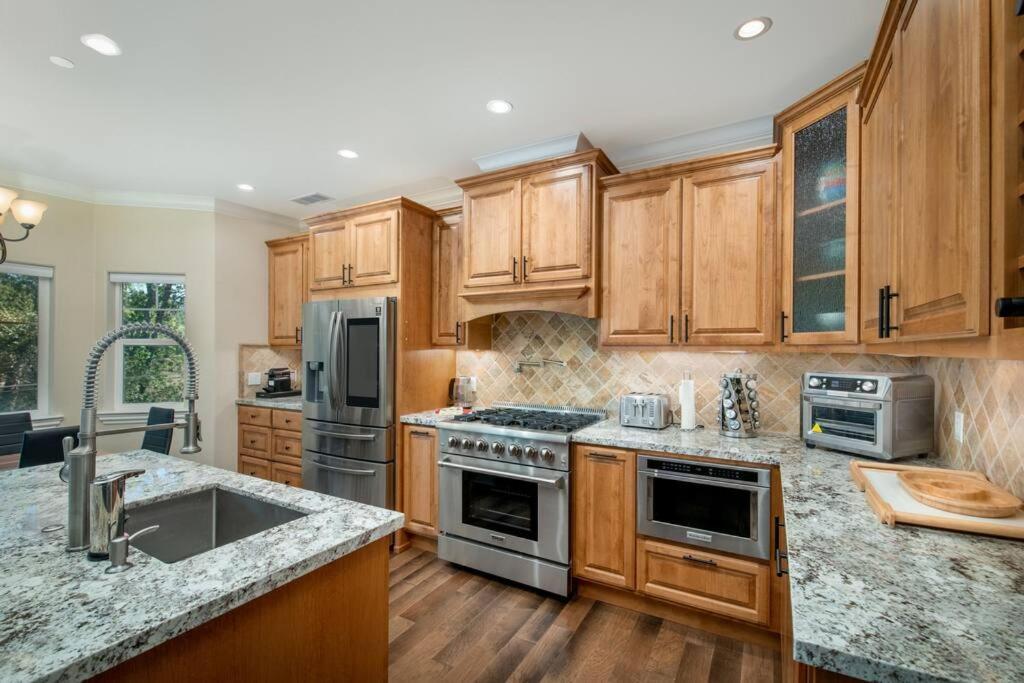 New Luxury Lake House In Pine Mountain Lake Close To Yosemite! Perfect For All Seasons! Great For Retreats, Getaways, Celebrations, And More! Groveland Exteriér fotografie