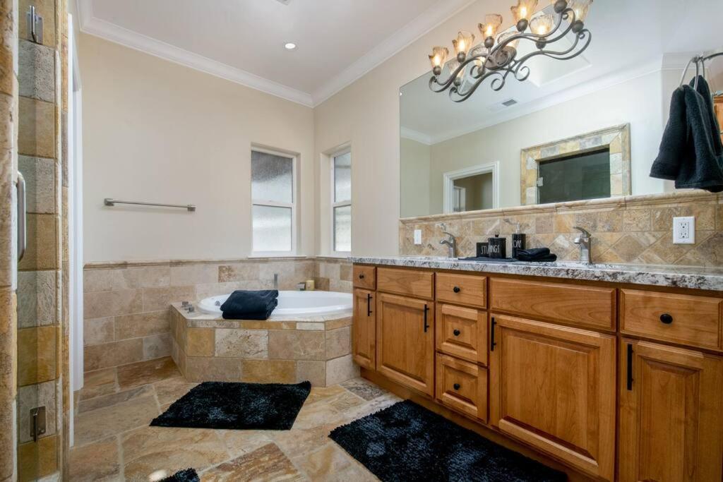 New Luxury Lake House In Pine Mountain Lake Close To Yosemite! Perfect For All Seasons! Great For Retreats, Getaways, Celebrations, And More! Groveland Exteriér fotografie