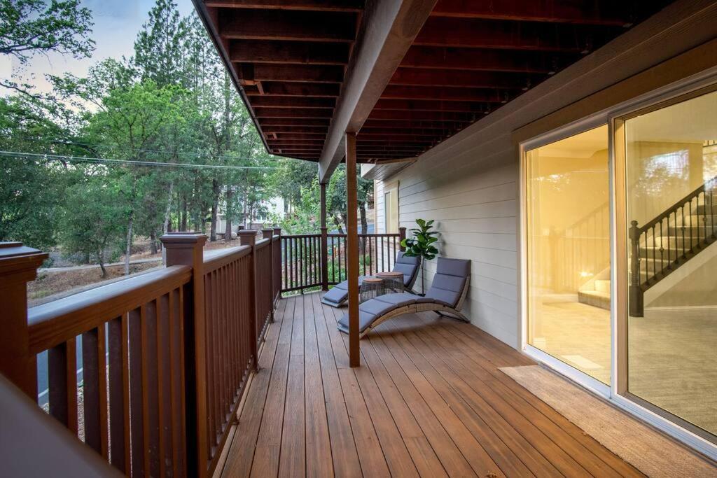 New Luxury Lake House In Pine Mountain Lake Close To Yosemite! Perfect For All Seasons! Great For Retreats, Getaways, Celebrations, And More! Groveland Exteriér fotografie